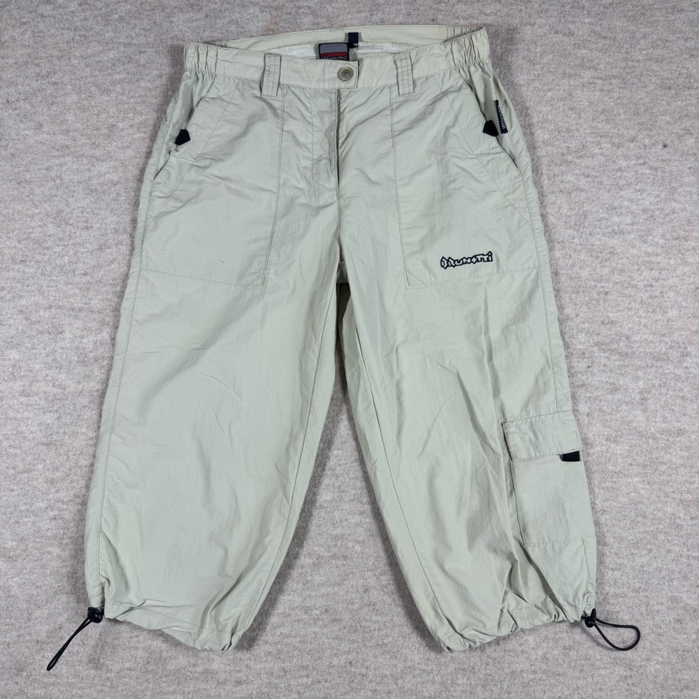 Outdoor Capri Cargo Pants in Light Cream